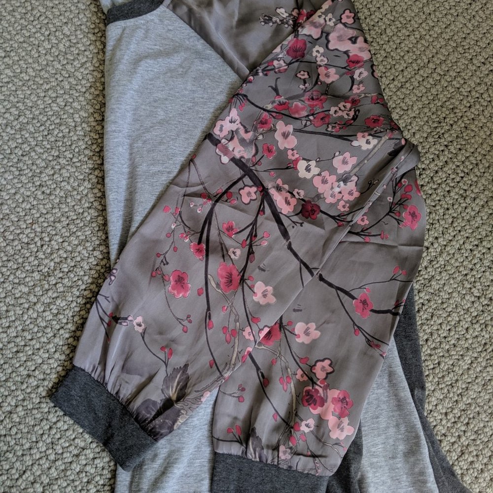 Chicos Grey Jersey Top with Satin Flowered Sleeves - Drawstring bottom